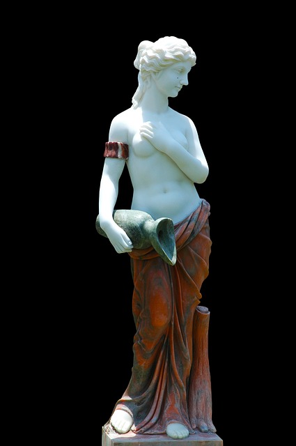 Römische Statue mit Brüsten, Frauen gegen Rom  Die Seherin